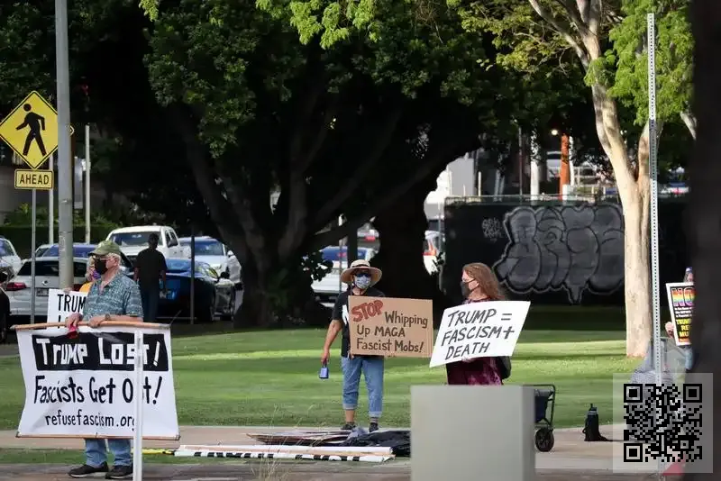老人頭鞋服集團(法國)有限公司
