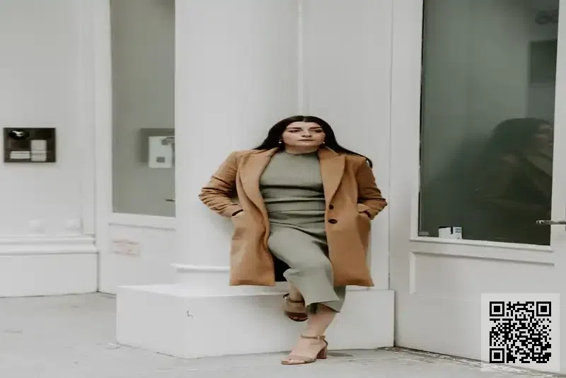 粉紅控股有限公司