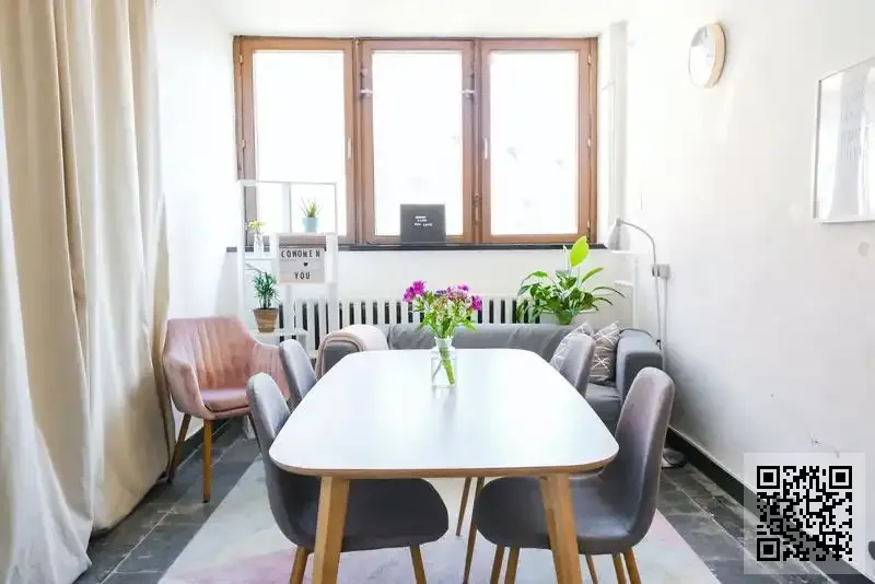 華虹國際發展(香港)有限公司