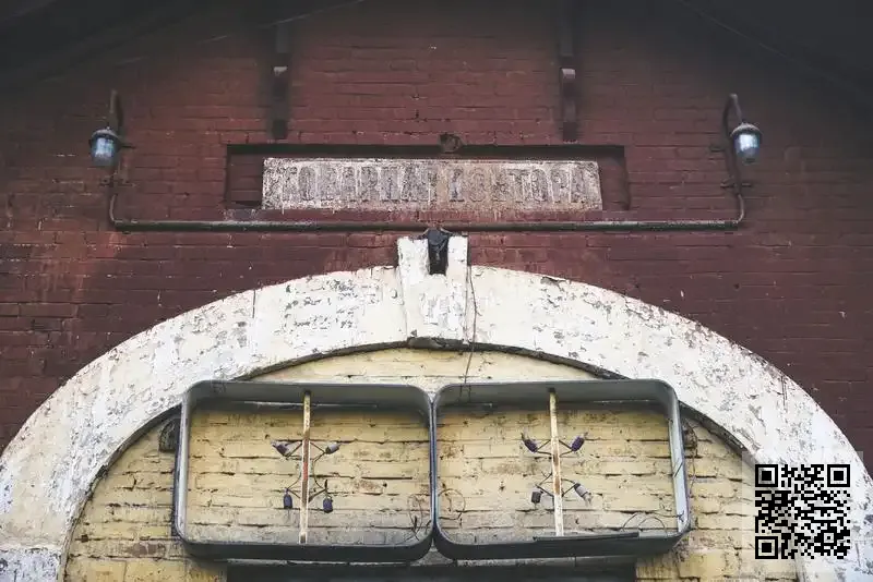 秦泰服飾(香港)有限公司