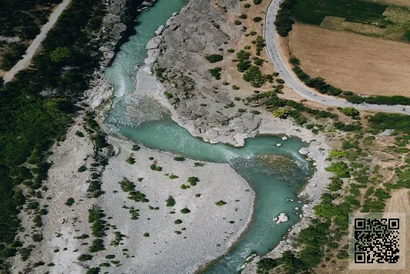 亦則實業發展有限公司