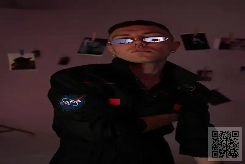 香港騰龍華凱發展有限公司